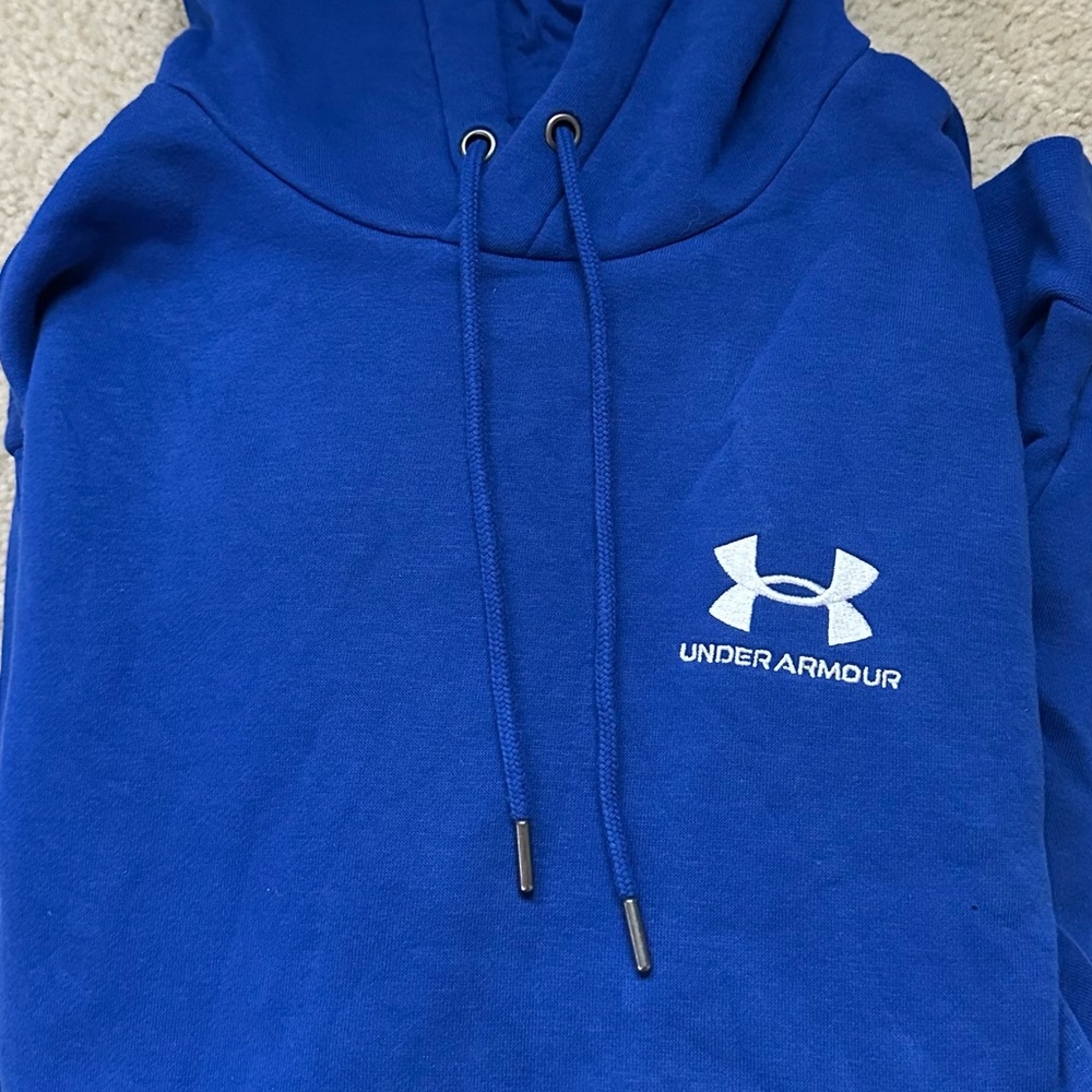 Under Armour Men’s size M hoodie
